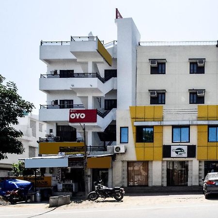 Collection O Royal Icon Hotel อุเดเปอร์ ภายนอก รูปภาพ