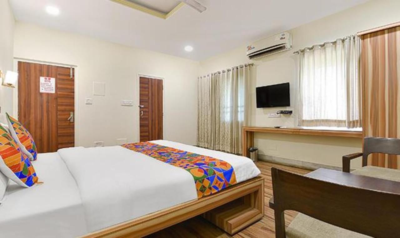 Collection O Royal Icon Hotel อุเดเปอร์ ภายนอก รูปภาพ