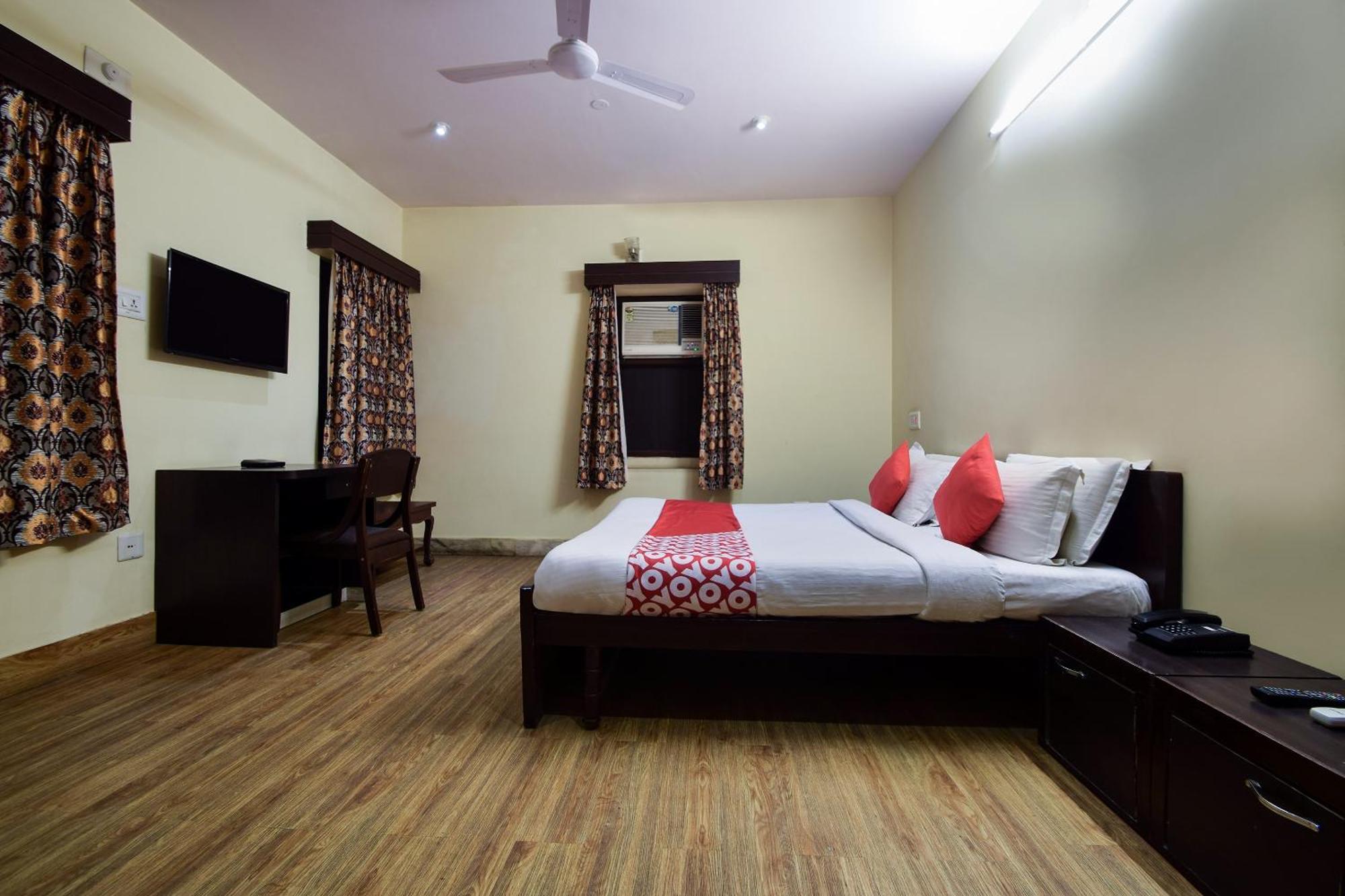 Collection O Royal Icon Hotel อุเดเปอร์ ภายนอก รูปภาพ