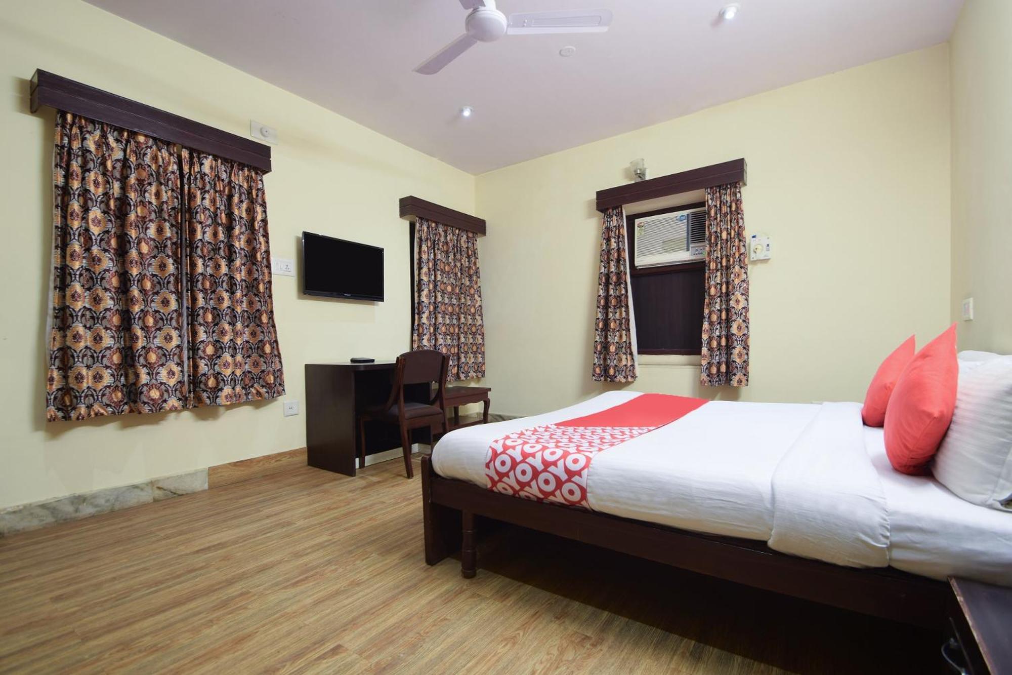 Collection O Royal Icon Hotel อุเดเปอร์ ภายนอก รูปภาพ