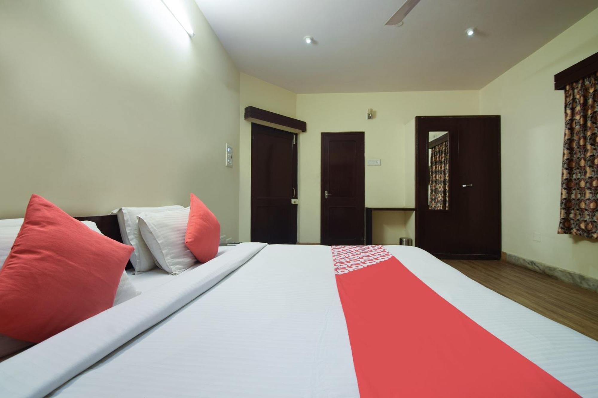 Collection O Royal Icon Hotel อุเดเปอร์ ภายนอก รูปภาพ
