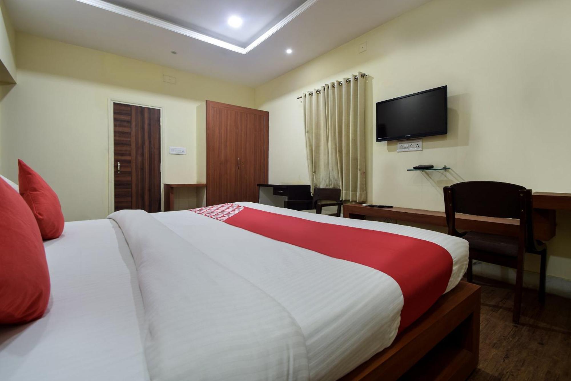Collection O Royal Icon Hotel อุเดเปอร์ ภายนอก รูปภาพ