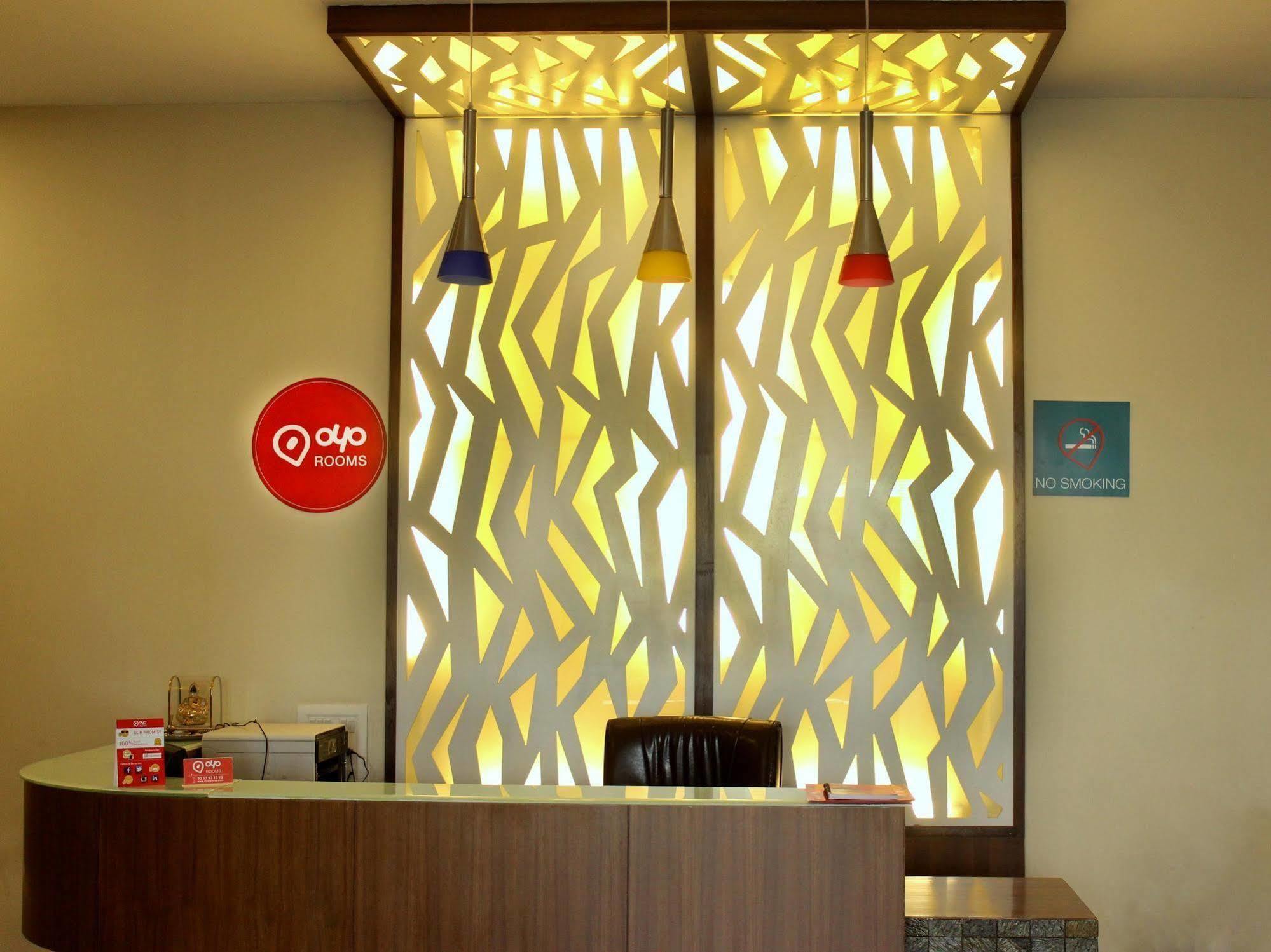 Collection O Royal Icon Hotel อุเดเปอร์ ภายนอก รูปภาพ