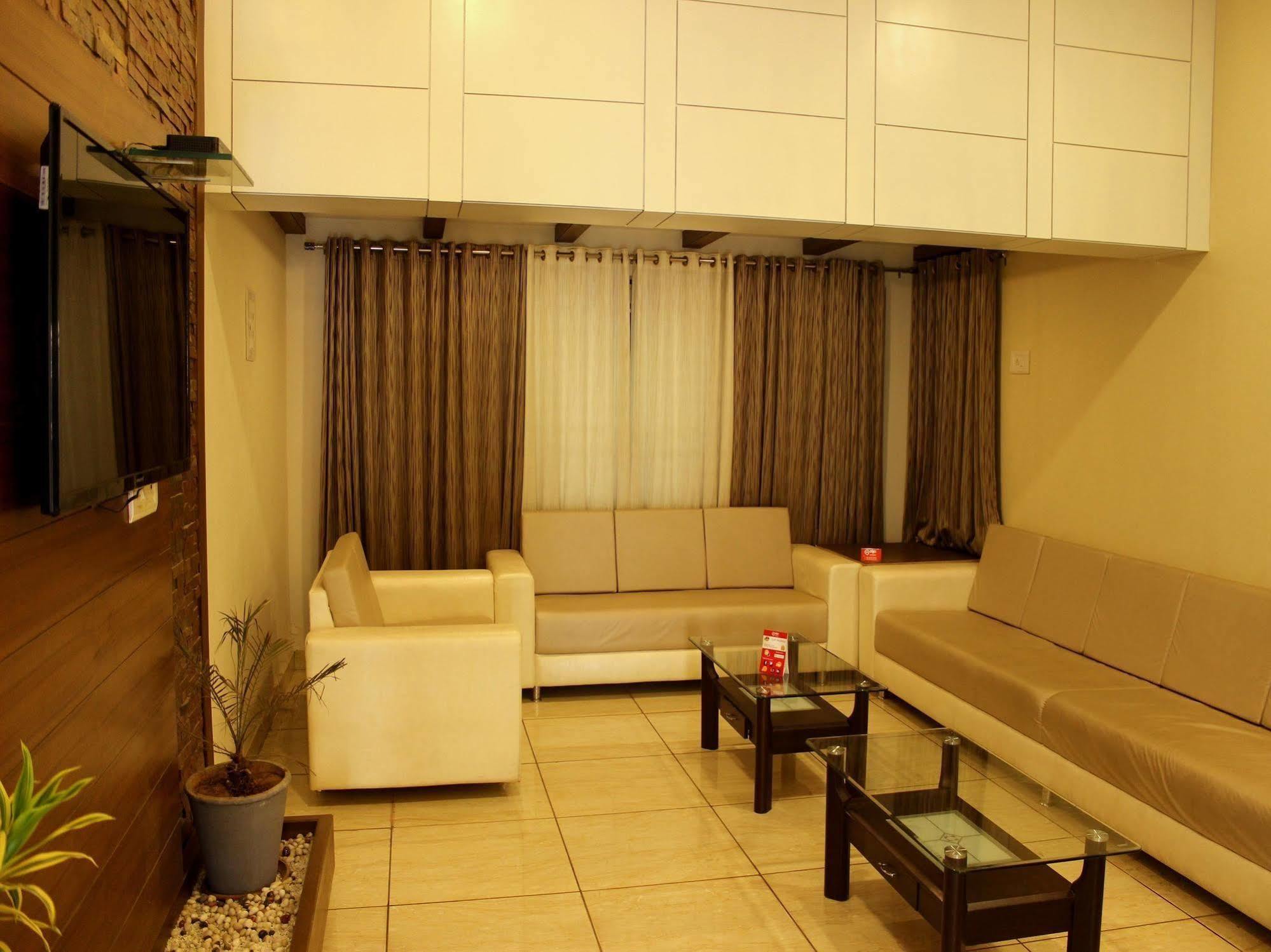 Collection O Royal Icon Hotel อุเดเปอร์ ภายนอก รูปภาพ