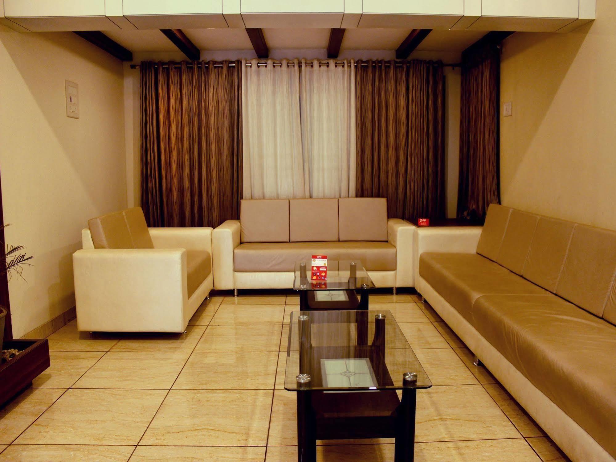 Collection O Royal Icon Hotel อุเดเปอร์ ภายนอก รูปภาพ