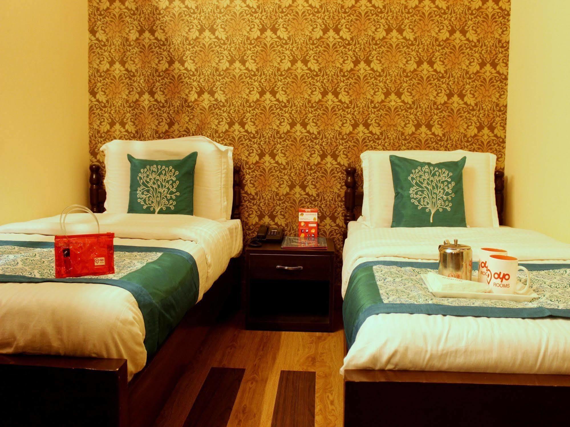 Collection O Royal Icon Hotel อุเดเปอร์ ภายนอก รูปภาพ